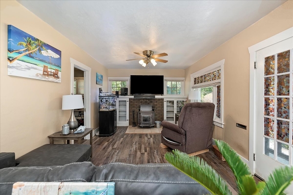 523-5th-ave-s-nampa-id-83651-24E4EC645B-BC18-8AFF-3CA6-6A8DD41B9E41.jpg