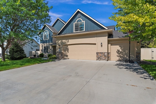 2055-n-maroon-ave-kuna-id-83634-53146BCC98-8BC8-99A7-80E9-AD269484CAC6.jpg
