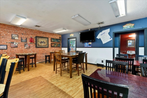 109-n-main-st-cascade-id-83611-381F8AB1B3-AFF4-1574-79A7-2B2CEDE232E9.jpg