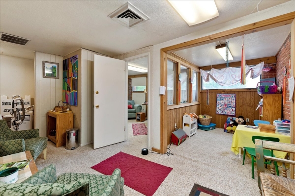 109-n-main-st-cascade-id-83611-51B6873A5A-F731-29A6-A816-CD88850EF38C.jpg