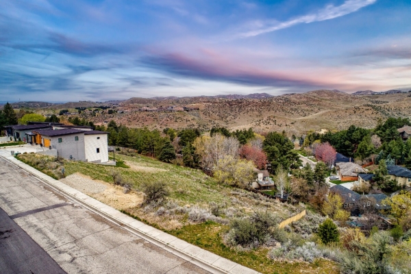 1088-e-braemere-rd-boise-id-83702-25DACBFBFB-E023-BA2F-6918-778E8A2742C7.jpg