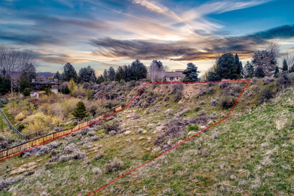 1088-e-braemere-rd-boise-id-83702-2703D78F12-741C-1F70-0BED-87A9C8B6B92A.jpg
