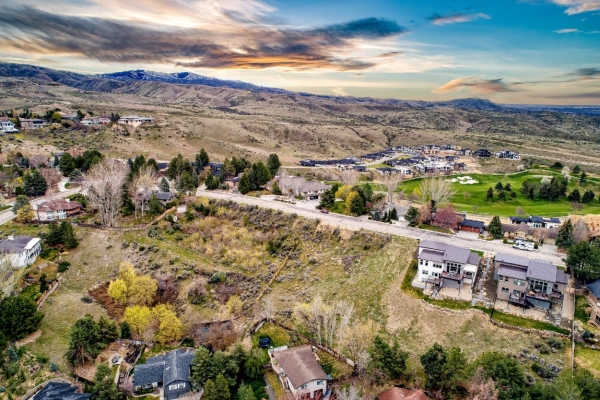 1088-e-braemere-rd-boise-id-83702-33CCA379FA-1E6D-9FDF-1AA8-76ED729DAC35.jpg