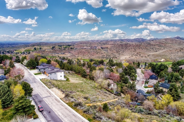 1088-e-braemere-rd-boise-id-83702-40BA0FBD66-407A-4D25-7B70-C99152ECB4E6.jpg