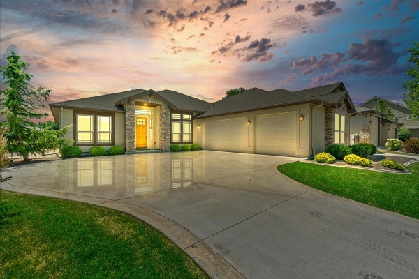 5-12125-w-pinewood-river-ln-star-id-83669-19810CCCB-3D68-F1E6-7C66-1ECC7F33C2B3.jpg
