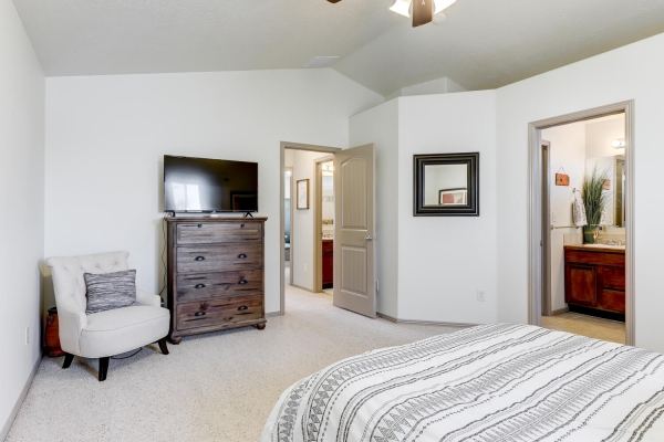 12408-w-murchison-st-boise-id-83709-37006FDC5D-912B-09B2-663C-5B5F7D15394B.jpg