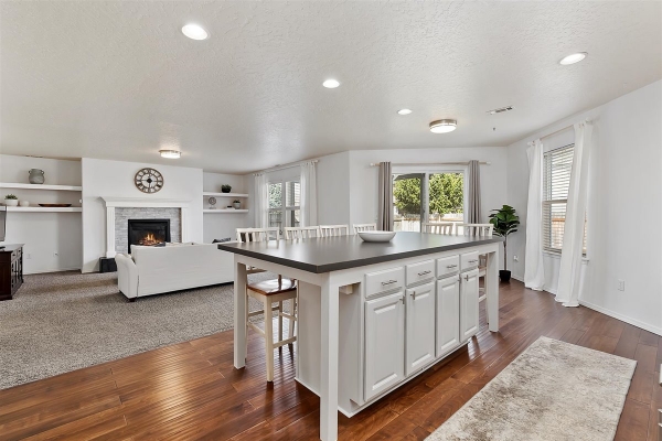 9738-w-lillywood-dr-boise-id-83709-36320AEAB1-9CBC-1F00-EE24-C1C811E27E50.jpg