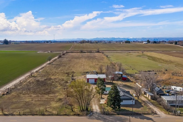 18807-upper-pleasant-ridge-rd-caldwell-58B062C567-80F0-FDC2-E9BB-3954AD6CD422.jpg