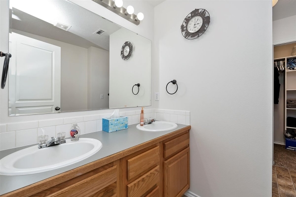 6419-e-crestley-dr-nampa-id-83687-42E8DA1441-5DF7-3026-FE2D-2B80AD5D5589.jpg