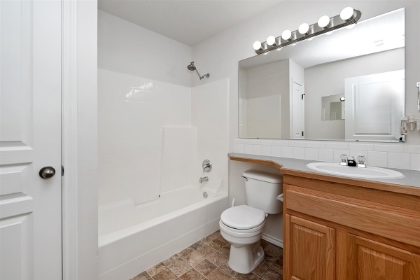 6419-e-crestley-dr-nampa-id-83687-467E1C80F0-93A4-D6DB-3D76-549DCC568016.jpg