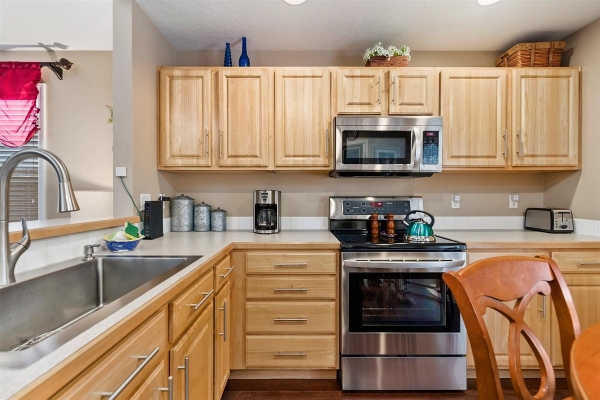 9643-w-weir-hollis-dr-boise-id-83709-33AB87C4AE-346F-A44D-6C86-0B8404B951BC.jpg